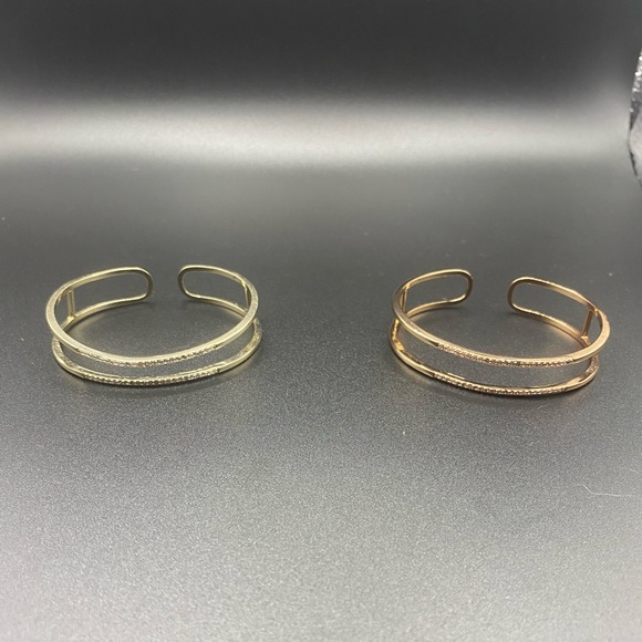 Rose gold cuff bracelet - Picture 1 of 2